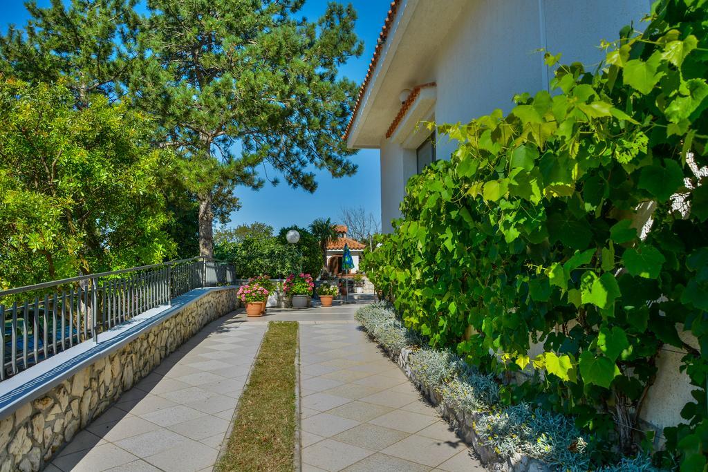 Bella Vista Apartments 茨里克韦尼察 外观 照片