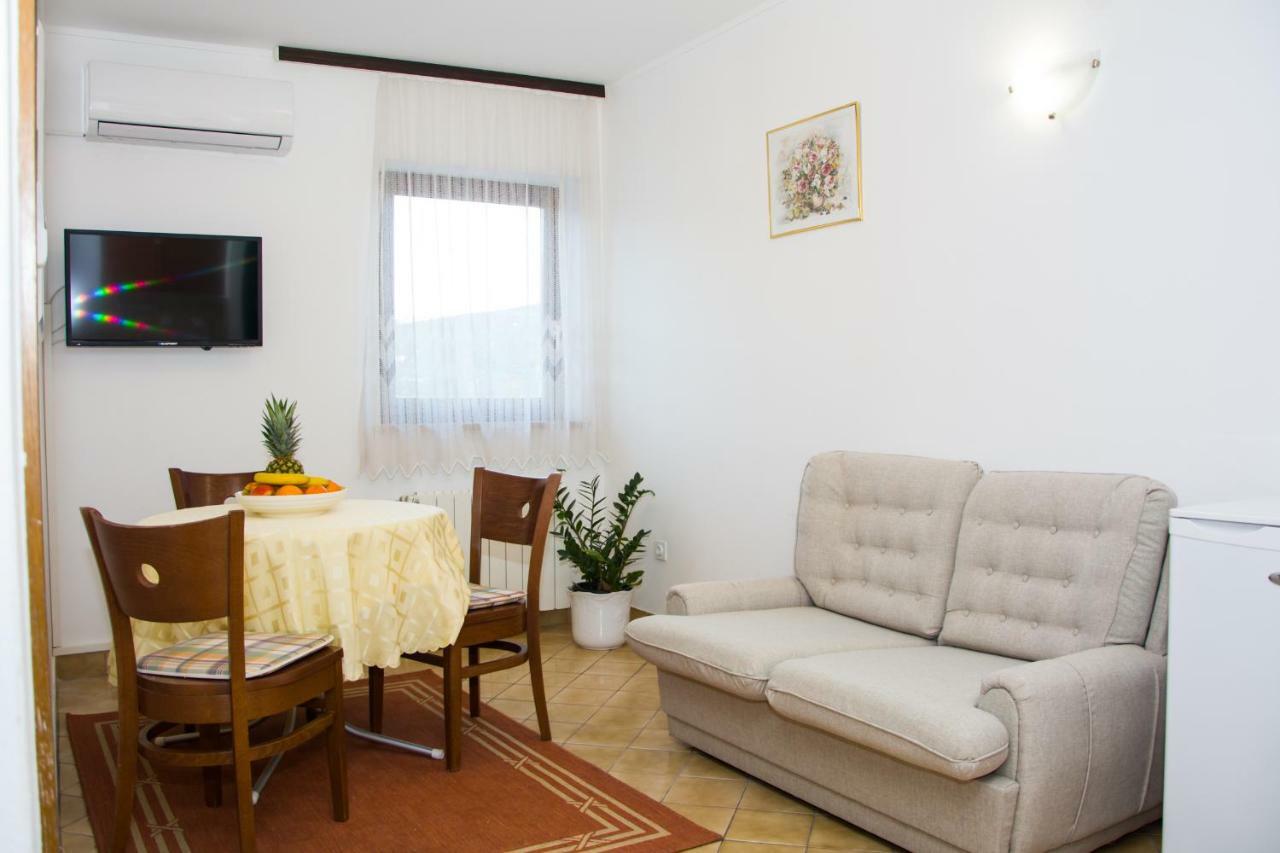Bella Vista Apartments 茨里克韦尼察 外观 照片