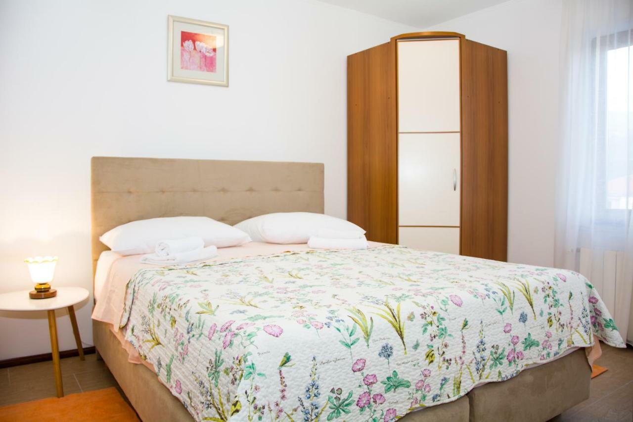 Bella Vista Apartments 茨里克韦尼察 外观 照片